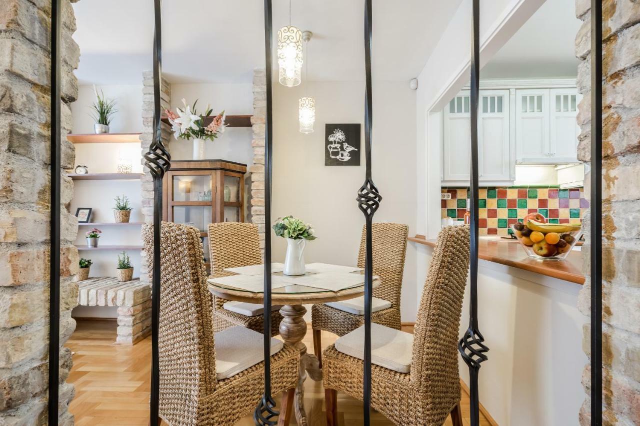 Bpr Golden Corner Suite With Balcony & A/C Budapeşte Dış mekan fotoğraf